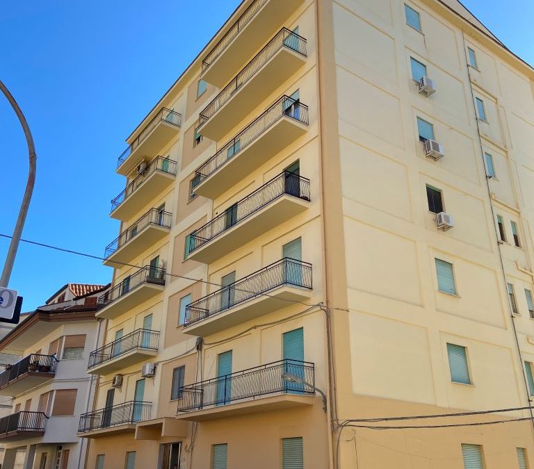Appartamento secondo piano di Via Porta Palermo – Stima del valore di mercato € 80.000 circa.