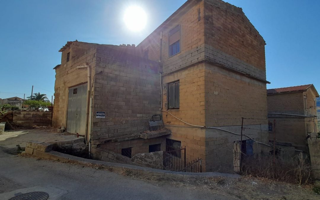 Casa indipendente in C.da Rosario – Stima del valore di mercato € 85.000 circa.